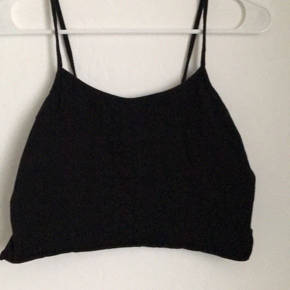 2 pack of cropped tank tops - Picture 3 of 4